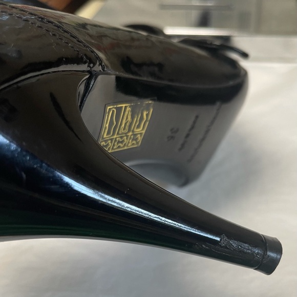 Authentic Burberry Pumps - Picture 15 of 15